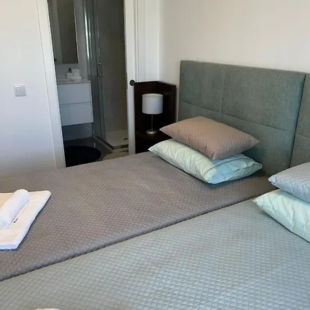 Apartment & Surf Lovers With Ac - *