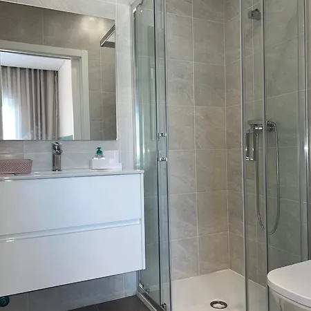 Apartment & Surf Lovers With Ac - *