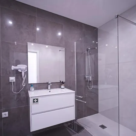 & Surf Lovers With Ac - 公寓 巴勒尔