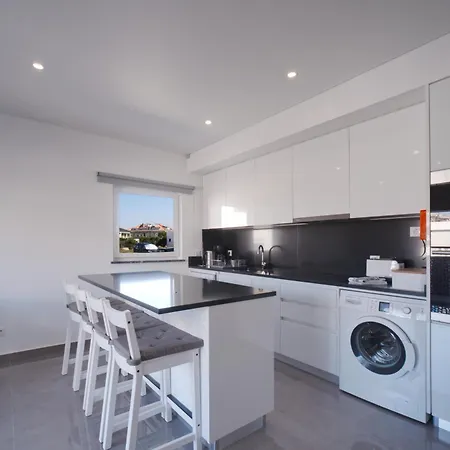 Apartment & Surf Lovers With Ac - *