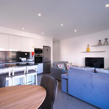 & Surf Lovers With Ac - Apartment *