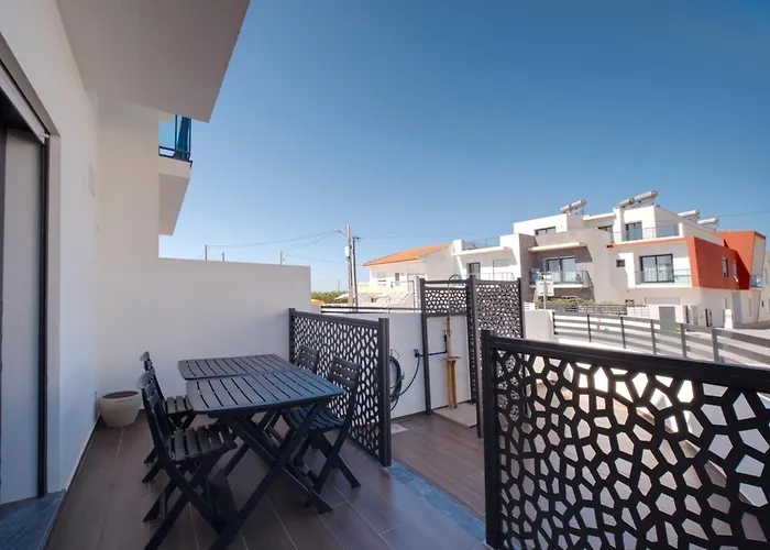 & Surf Lovers With Ac - * Baleal